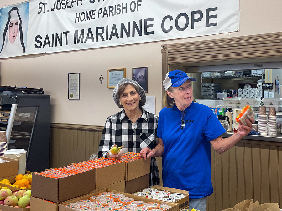 soup kitchen volunteers